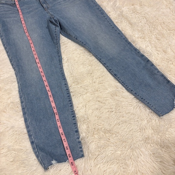 GAP universal jegging high rise light Wash woman’s jeans raw hem plus sz 35 NWT - Picture 3 of 11